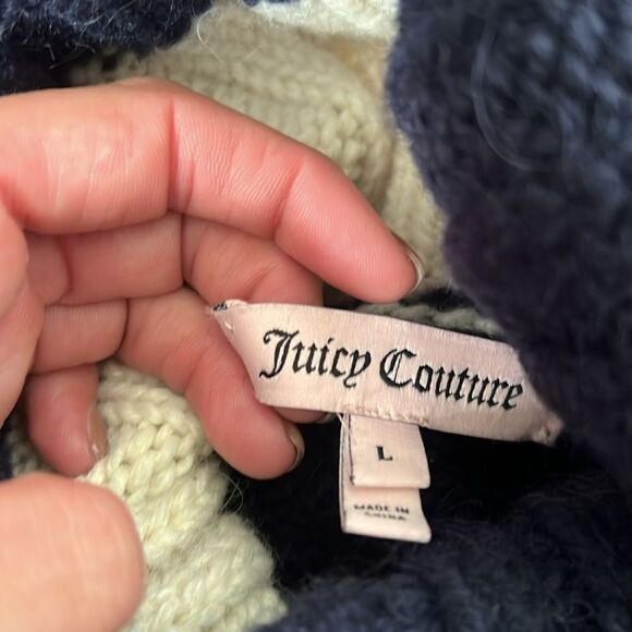 BRAND NEW Juicy Couture Size Large Sweater - Turtle Neck - Excellent Condition - Picture 3 of 3